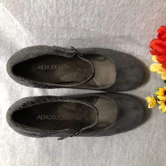 Gray Suede/Croc Heeled Mary Jane Pumps - Picture 12 of 16